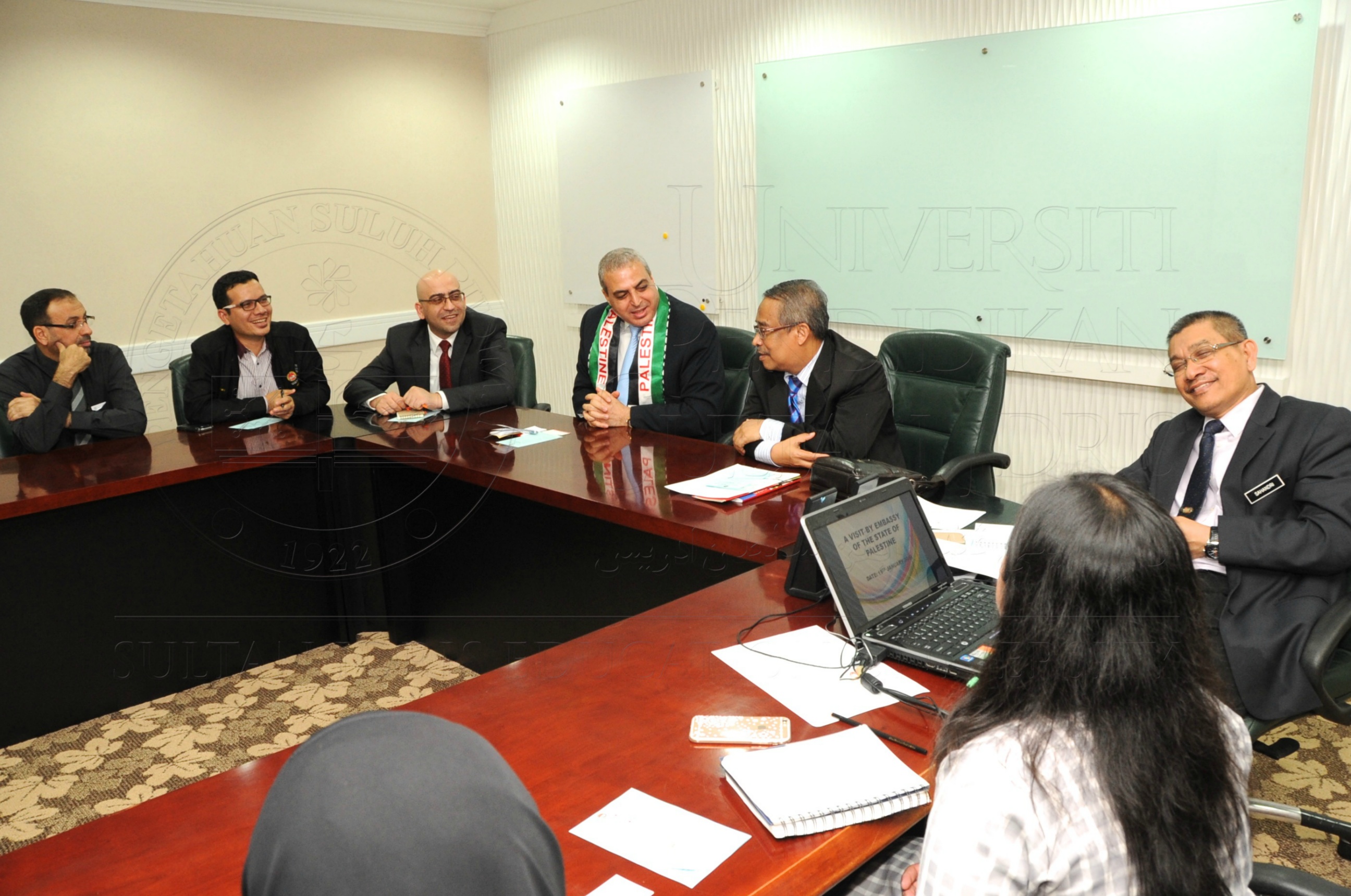 PRO 16 3 PALESTINEHAS 7678